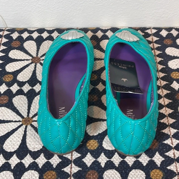 THE LITTLE MERMAID DISNEY PRINCESS ARIEL SEASHELL QUILTED FLATS size 5/6 - Picture 8 of 9